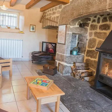 Semesterbostad De La Ferme Le Buisson (Lozere)